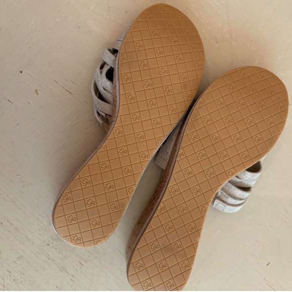 NWT Donald Pliner Leather Sandals Size 8.5 - Picture 3 of 5